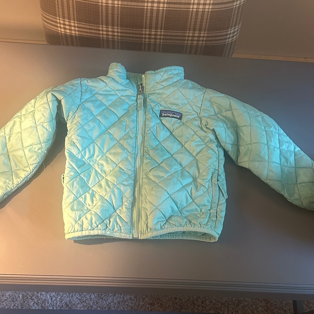 Patagonia Aqua Quilted Jacket 2T Girls